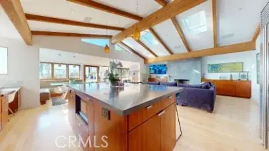 3205 Bayview Drive 4-3206, Manhattan Beach