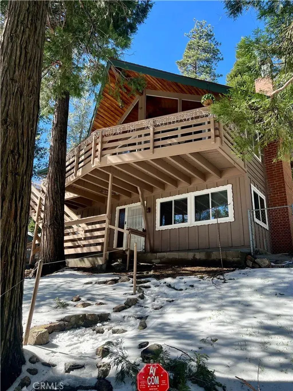 855 Bergschrund Drive, Crestline