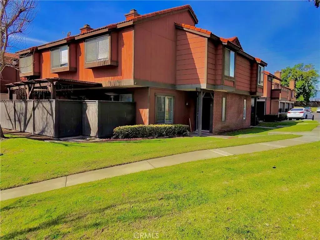 1834 N Vineyard A, Ontario