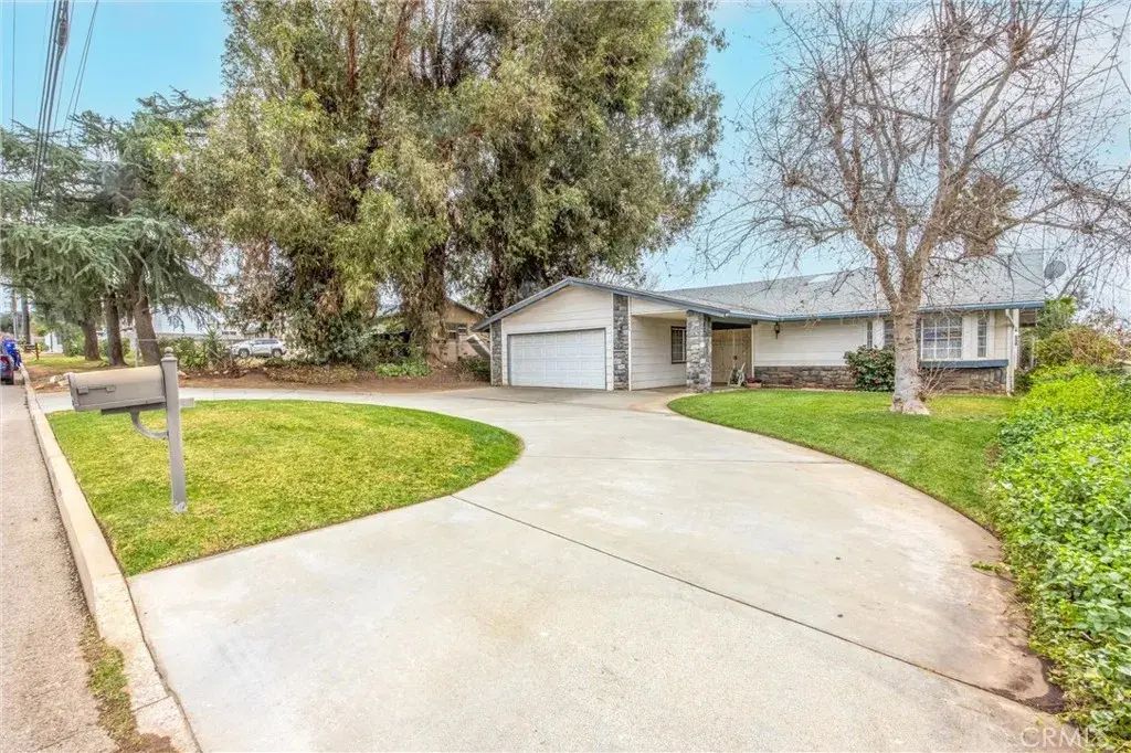 35695 Wildwood Canyon, Yucaipa