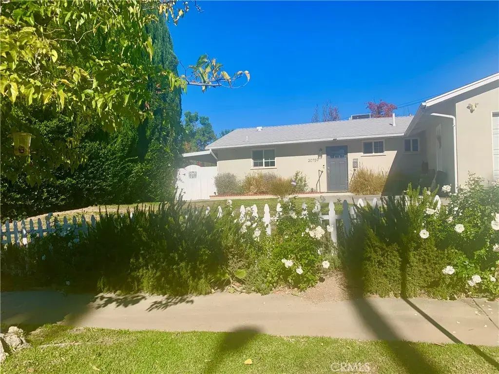 20759 Clark, Woodland Hills