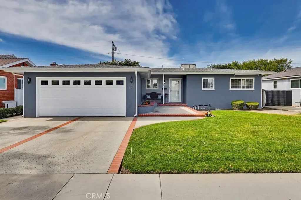 1841 Fanwood, Long Beach
