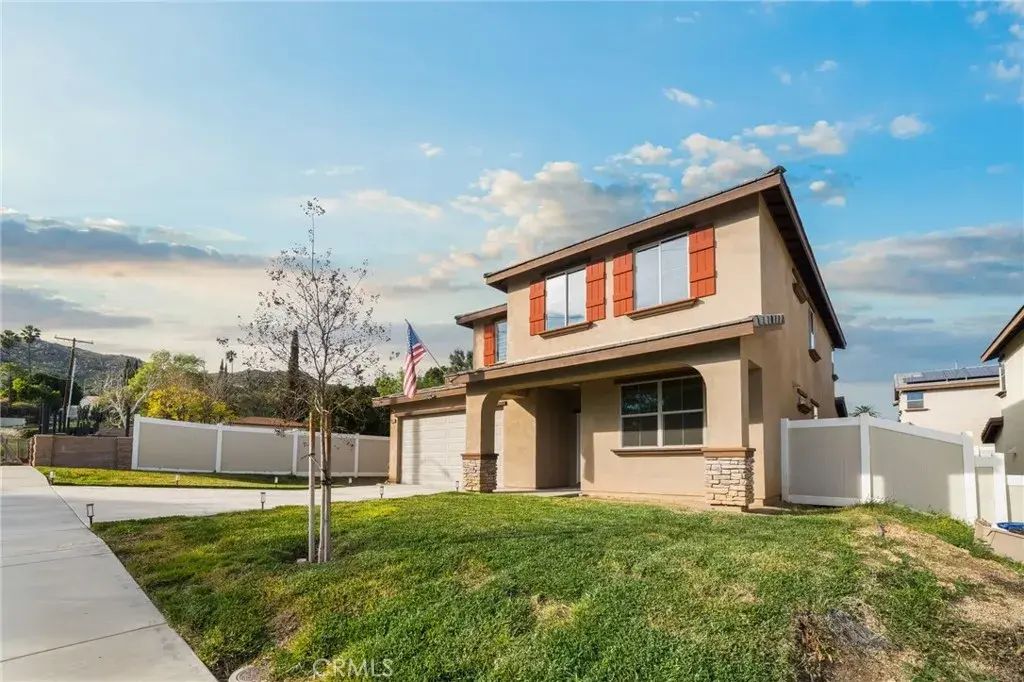 12023 Knoefler, Riverside