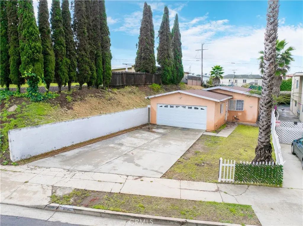 856 W 126th Street, Los Angeles
