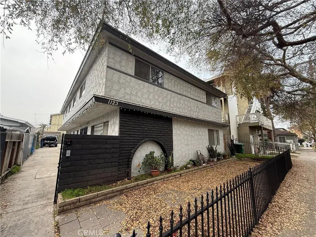 1123 Ohio, Long Beach