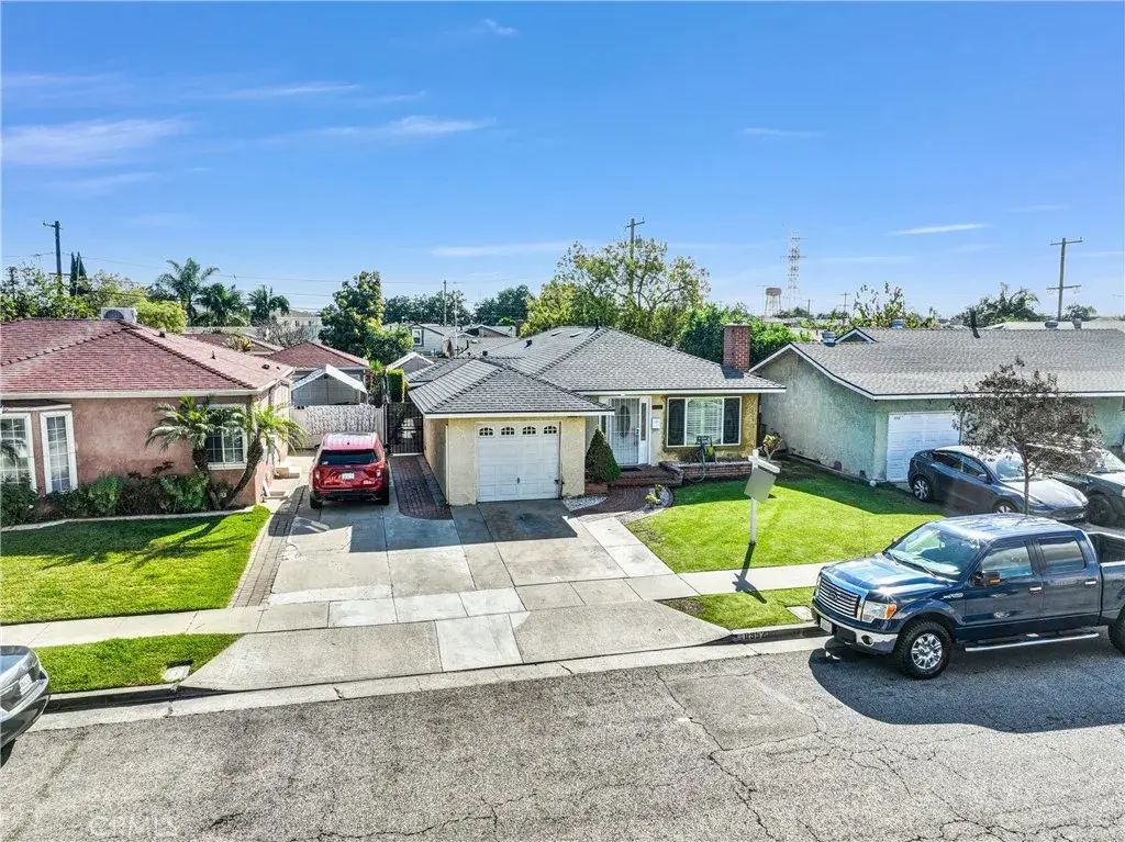 8952 Dudlext, South Gate