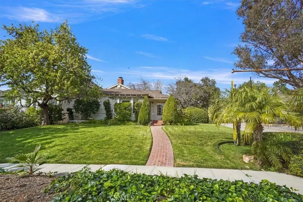 1083 E Fairmount, Burbank