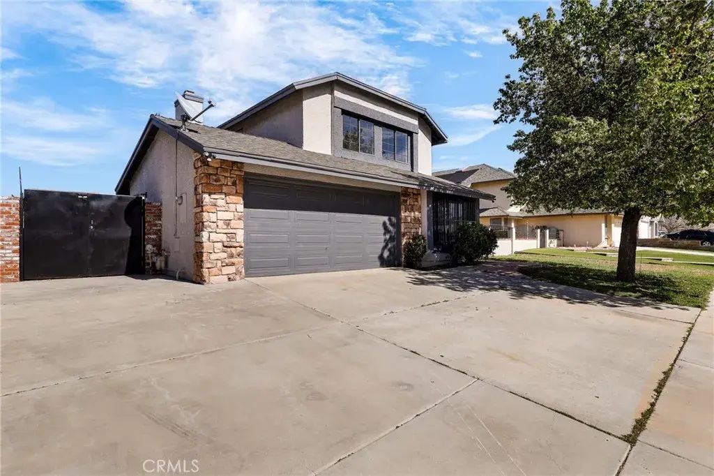 153 Deblynn Court, Palmdale