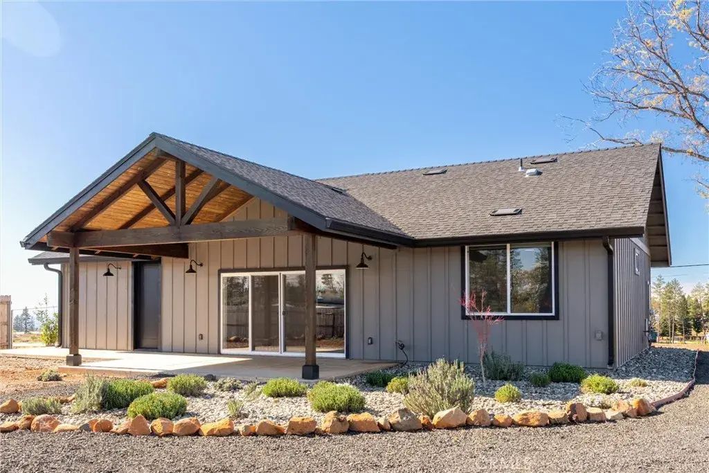5580 Newland Drive, Paradise
