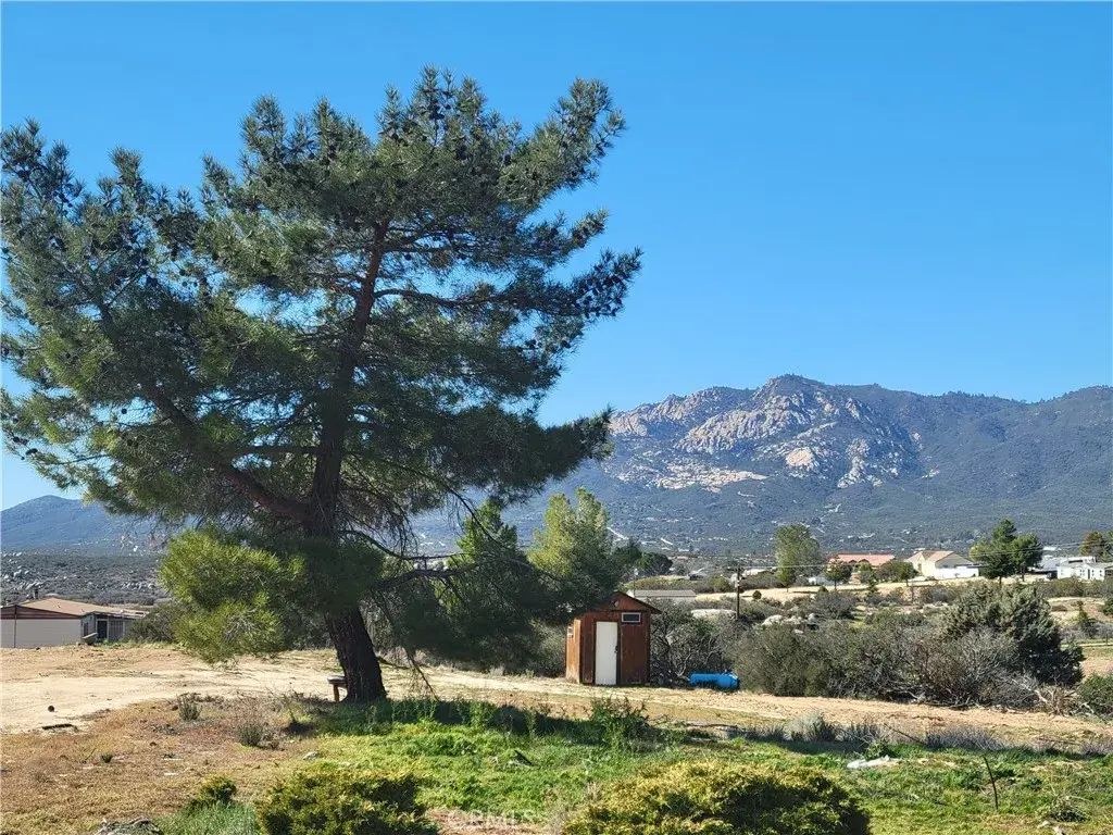53595 Cave Rock, Anza
