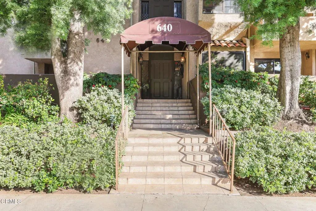 640 S Lake Avenue 105, Pasadena