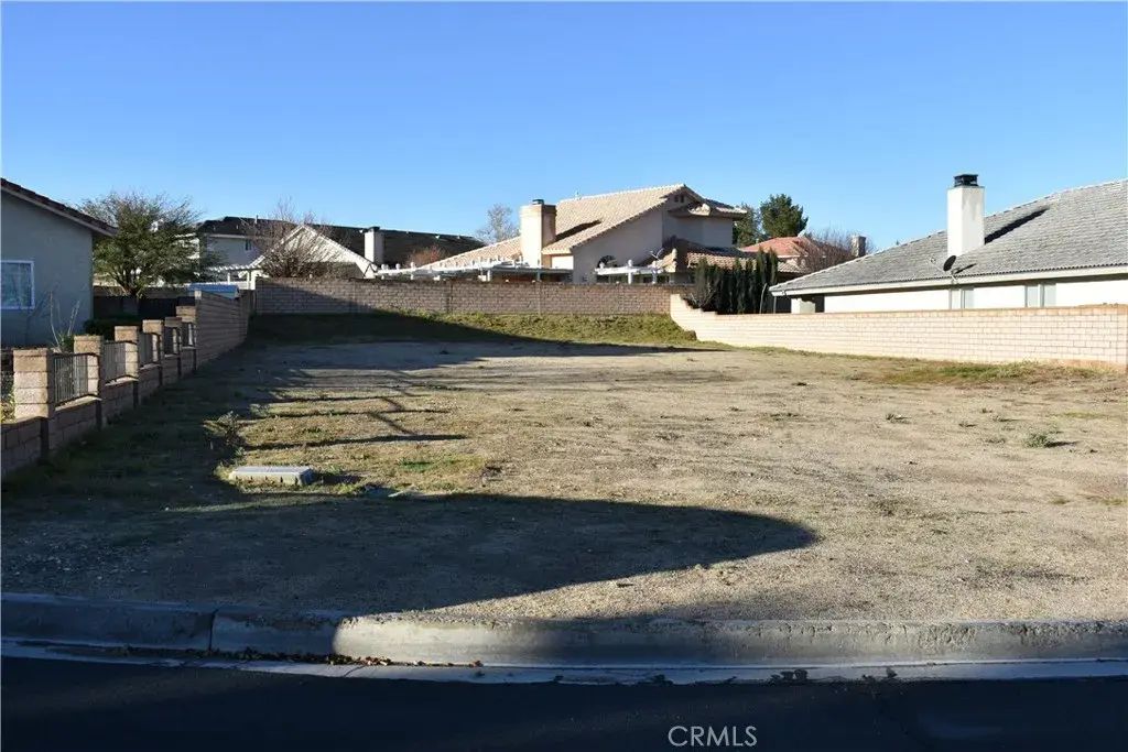 14167 Polly, Helendale