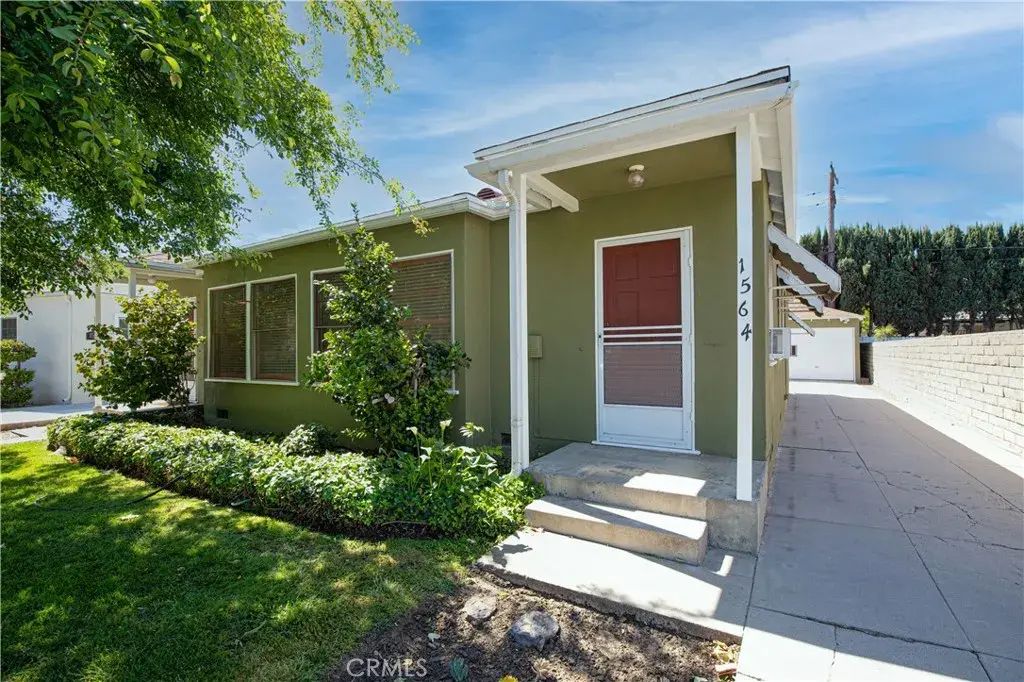1562 Riverside Drive, Glendale