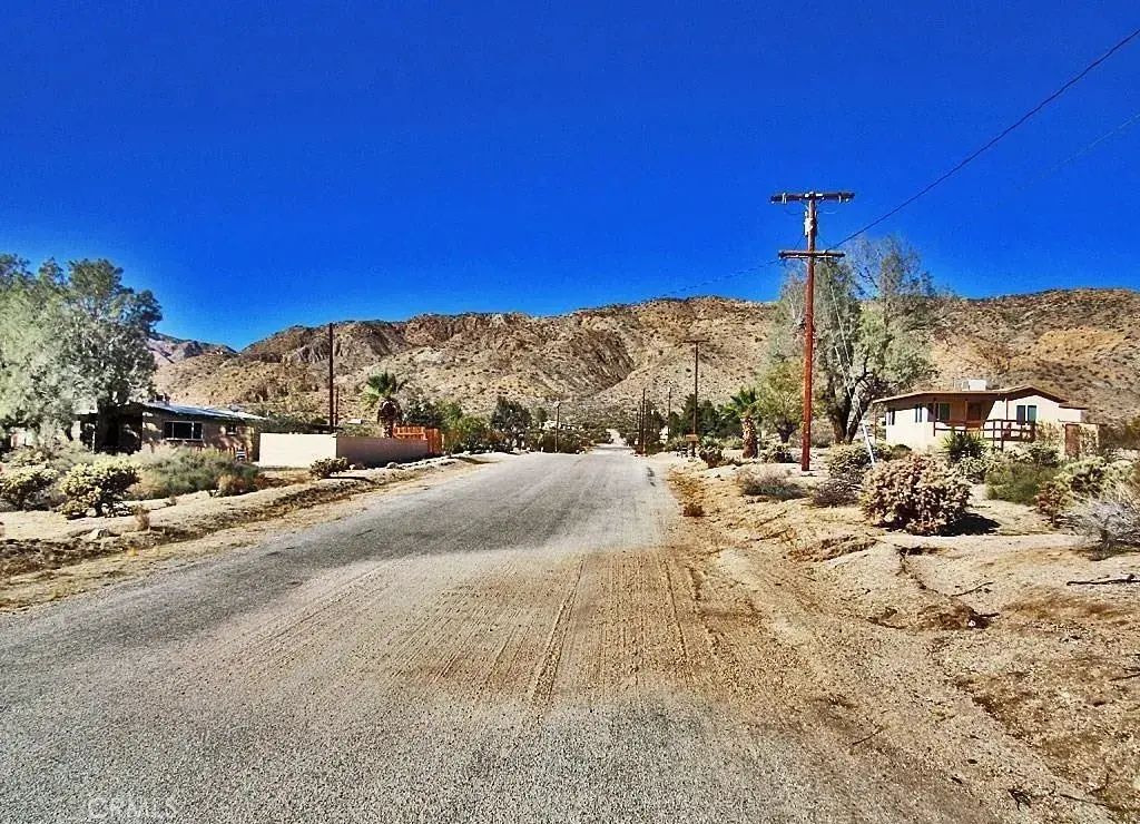 8675 Highland, Morongo Valley