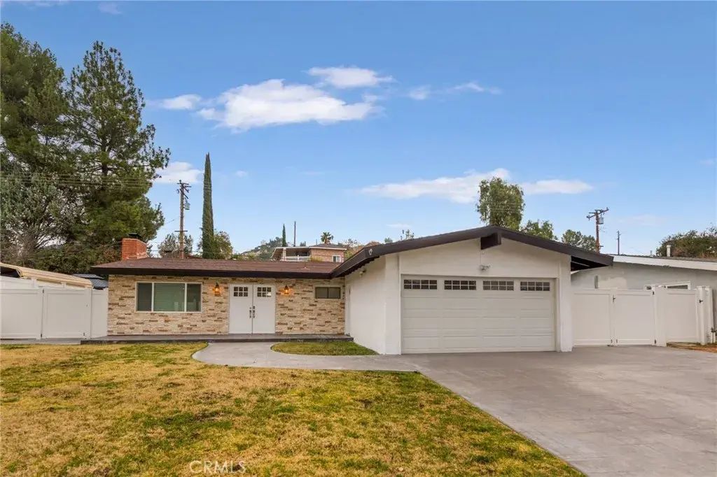 27220 Seco Canyon Road, Saugus