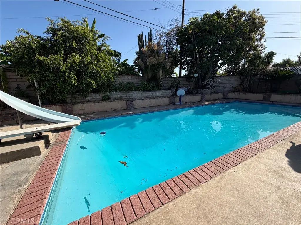 18453 E Armstead, Azusa
