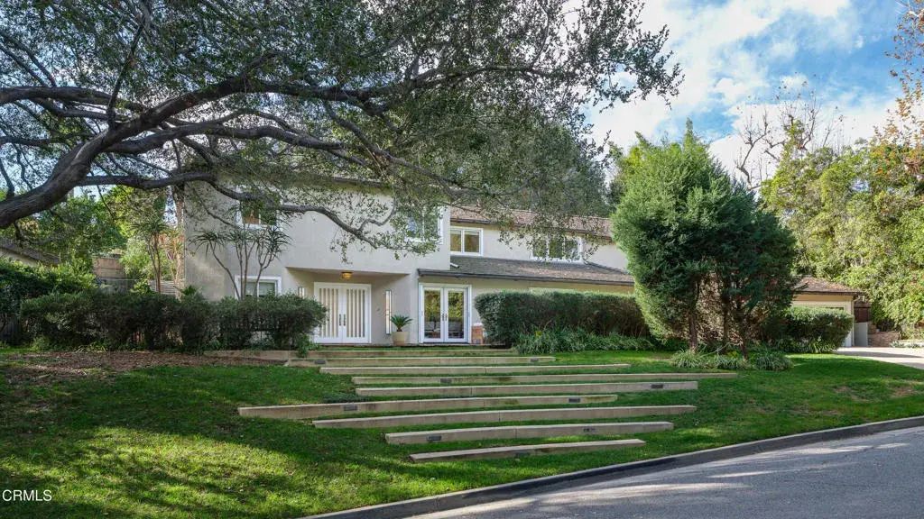 766 Canon Drive, Pasadena