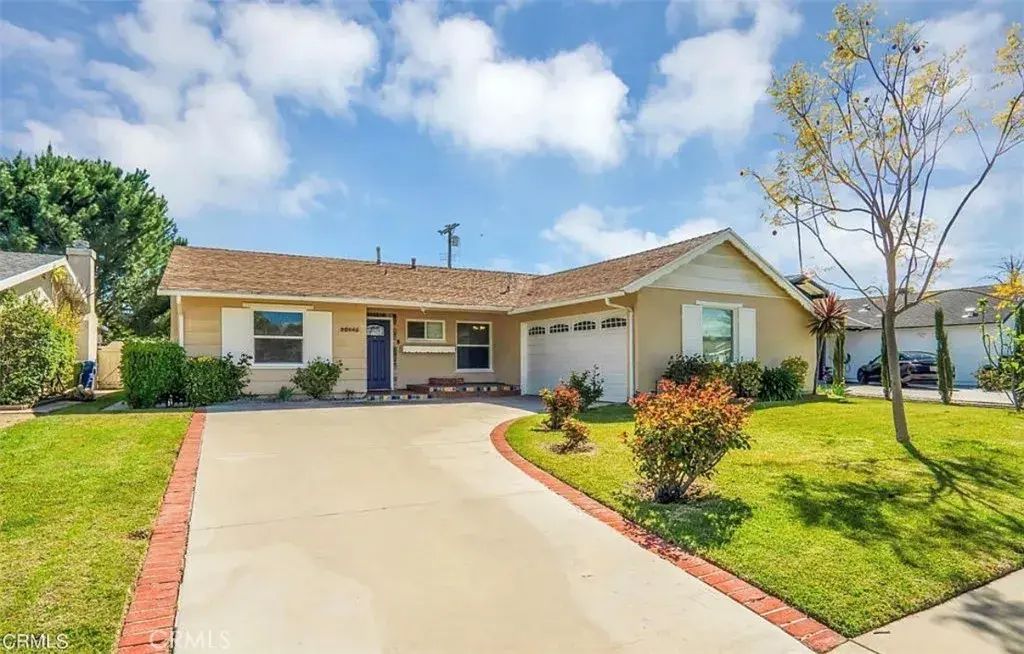 22648 Mobile, West Hills