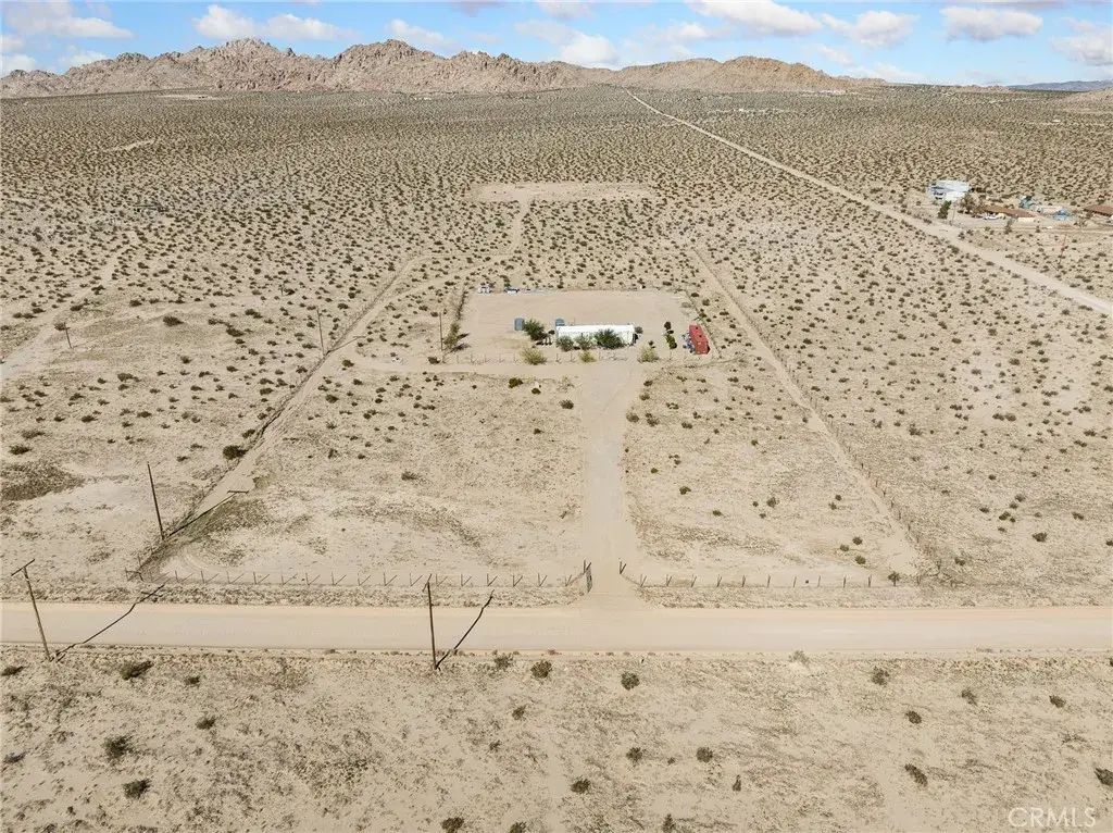 39626 E End Road, Lucerne Valley