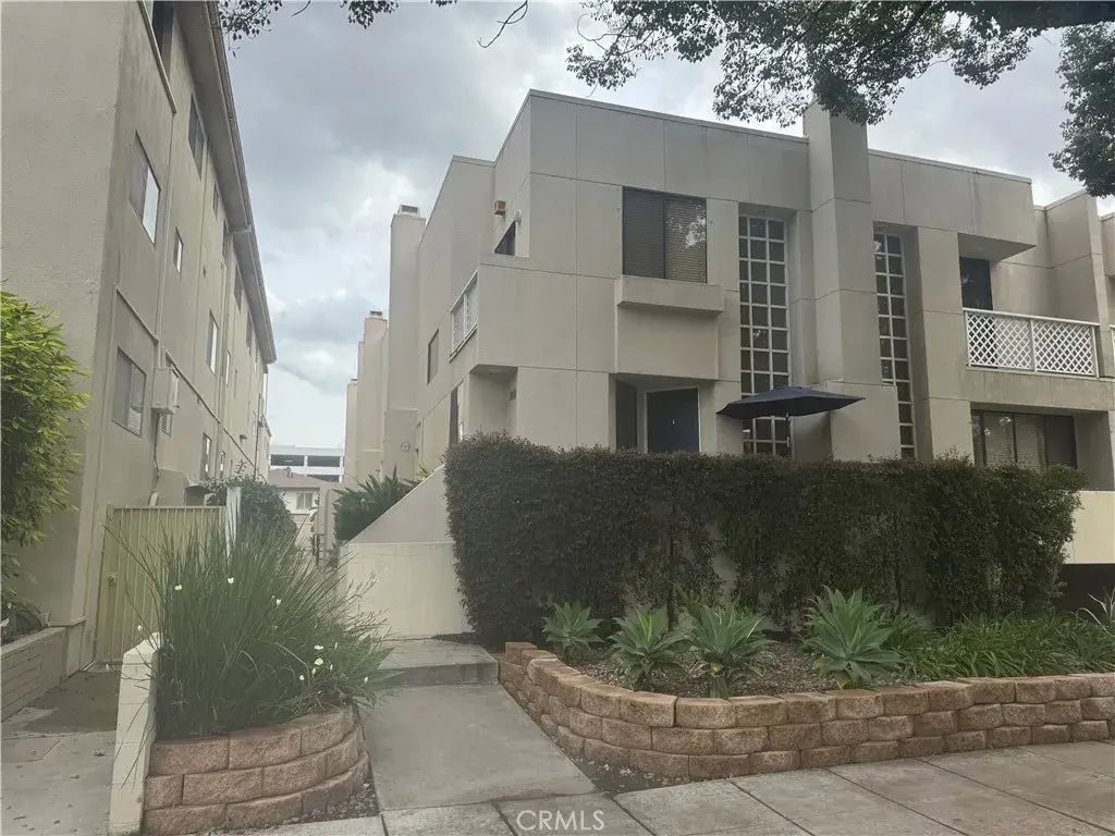278 S Oak Knoll 3, Pasadena