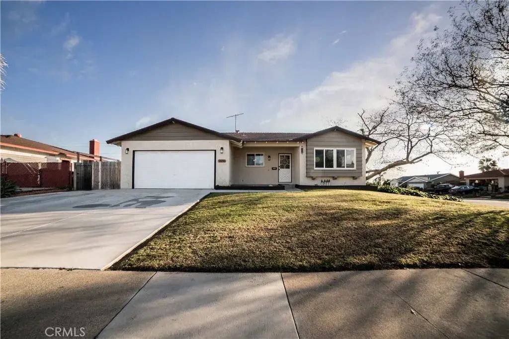 5555 Caroline Street, Montclair