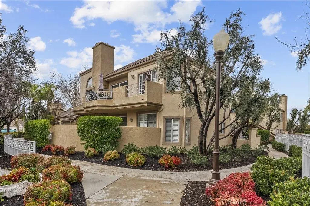 23609 Del Monte Drive 299, Valencia