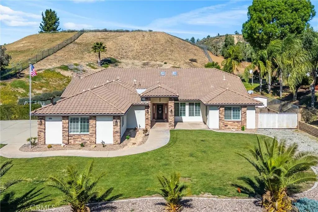 3009 Shadid, Colton