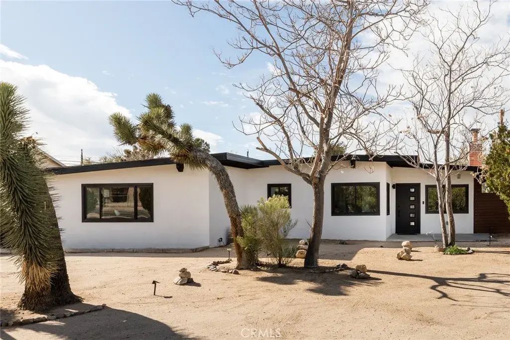 7422 Joshua Lane, Yucca Valley
