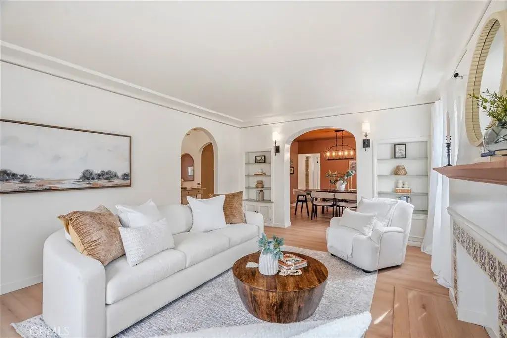 844 W 74th, Los Angeles