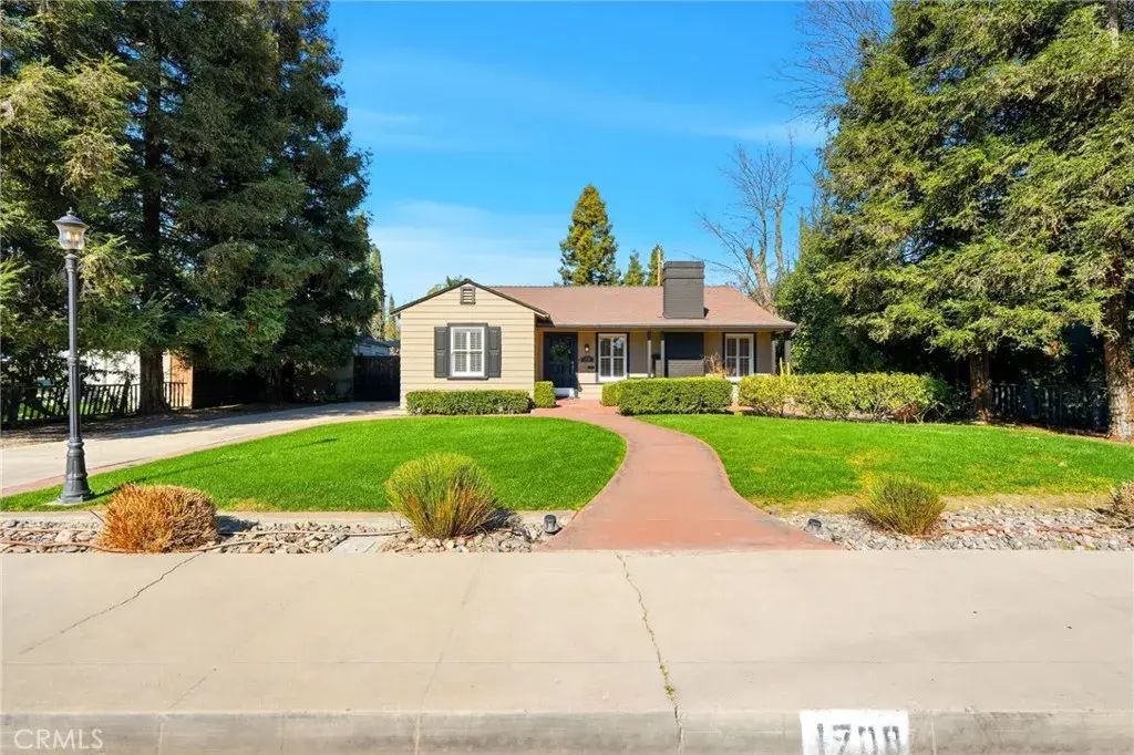 1708 W Myrtle Avenue, Visalia