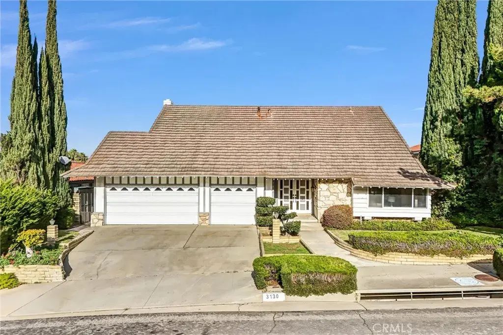 3130 Dolonita, Hacienda Heights