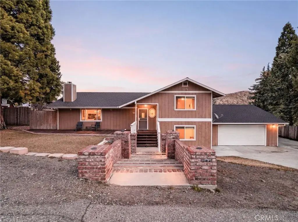 2400 E Canyon Drive, Wrightwood