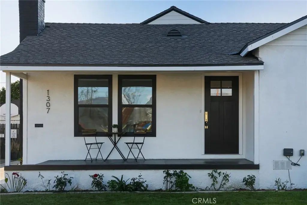1307 N Avon, Burbank