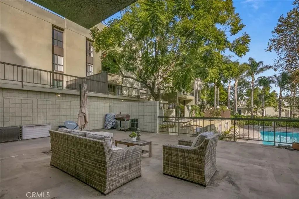 898 Temple 125, Los Angeles