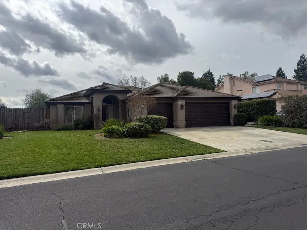 7290 Edgewater, Chowchilla