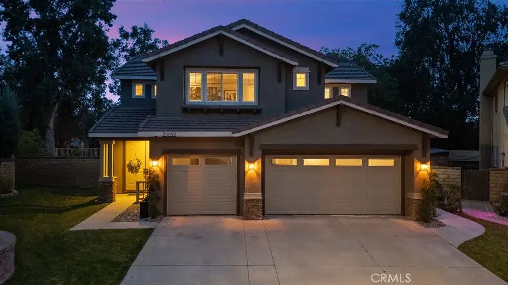 23552 Vale Court, Valencia