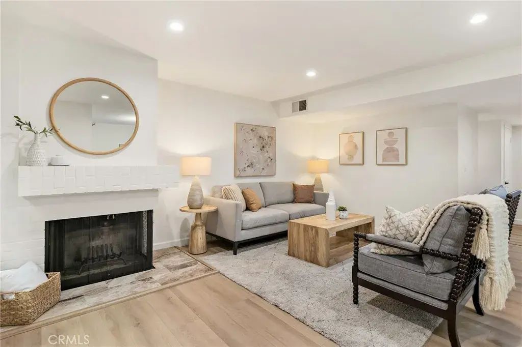 441 E San Jose 111, Burbank