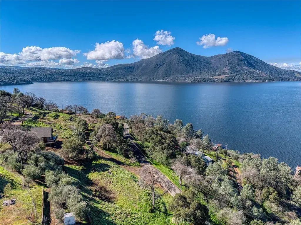 2960 Crestview, Clearlake