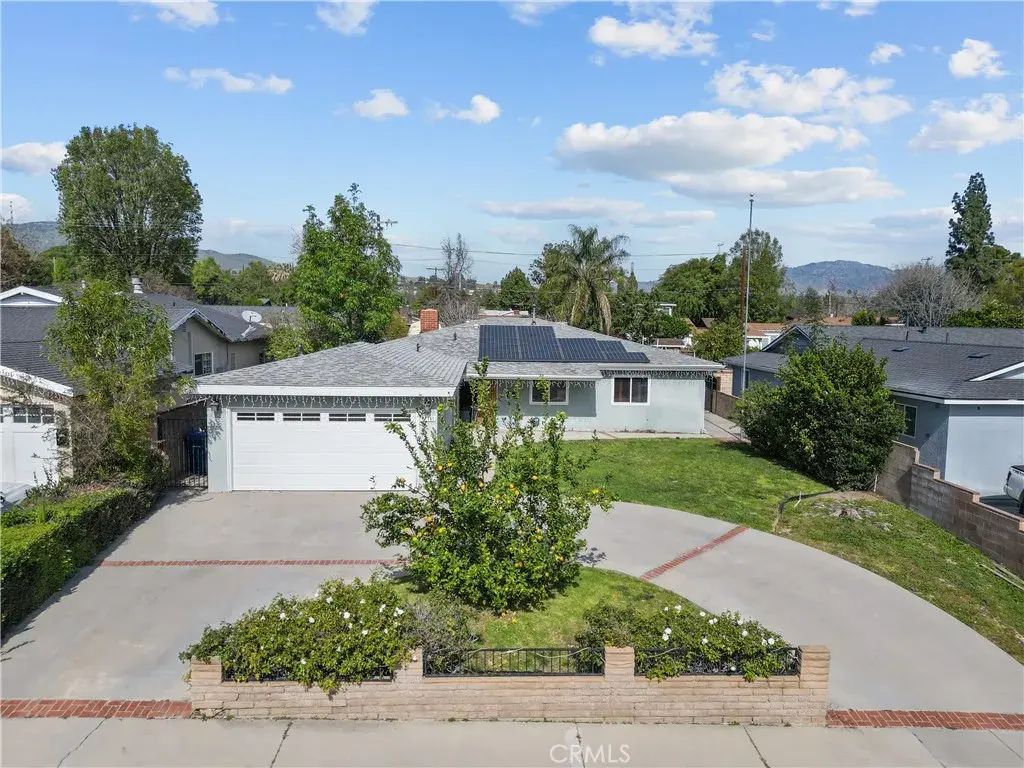 17161 Ludlow, Granada Hills