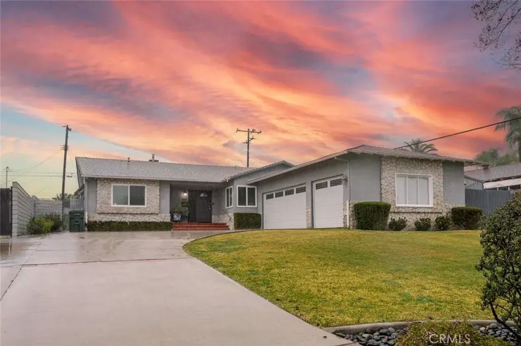 1241 E Mountain View Avenue, Glendora