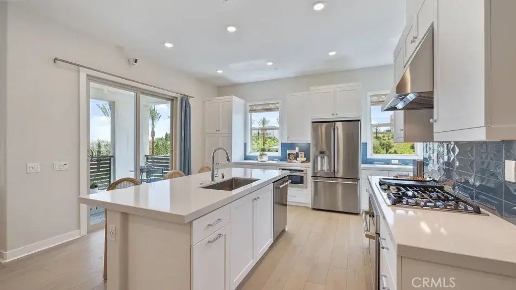 925 Walnut Terrace, Montebello
