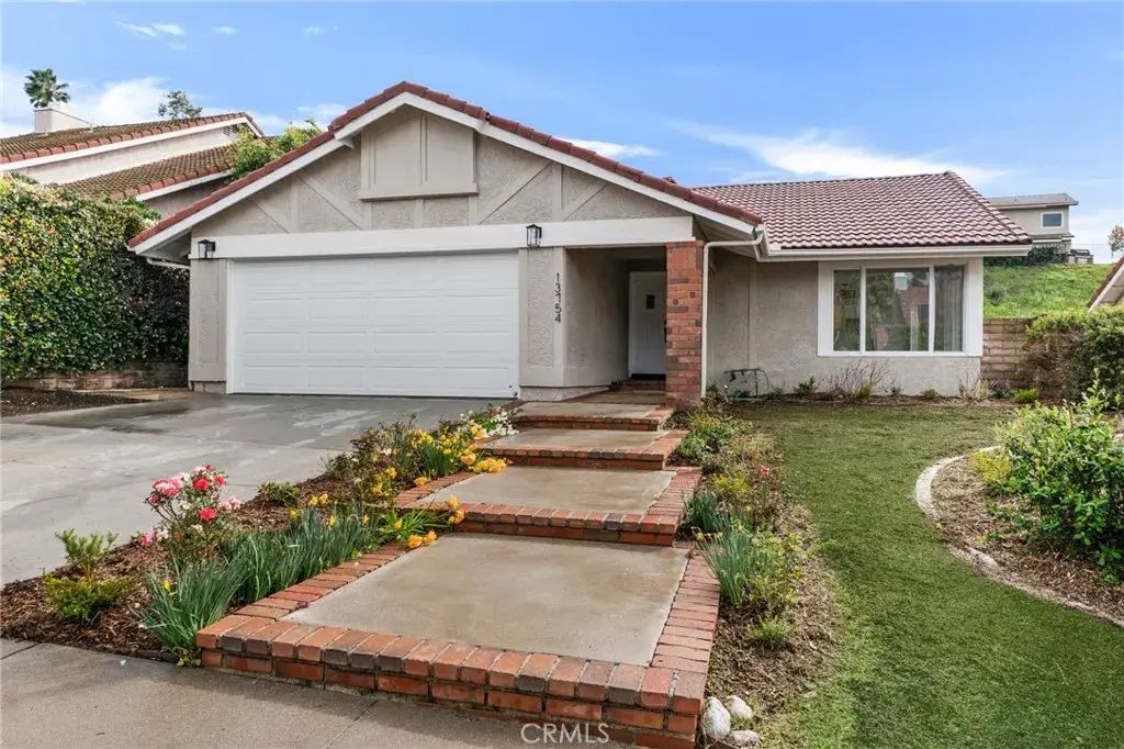 13754 Bear Valley Road, Moorpark