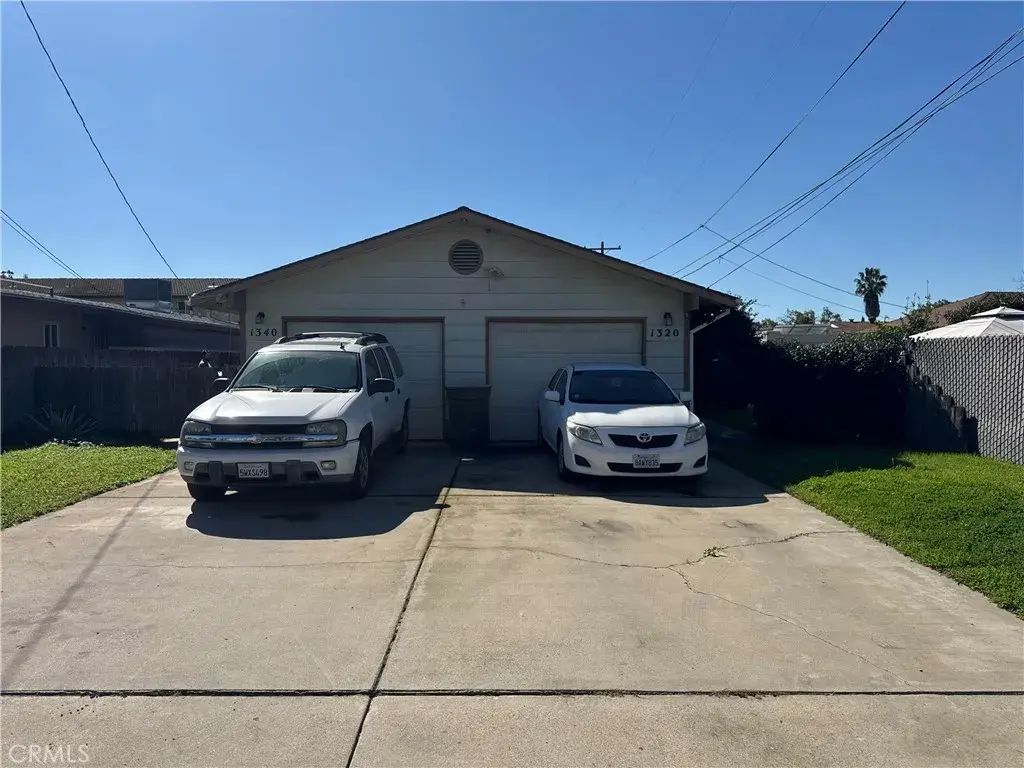 1320 E 20th, Merced