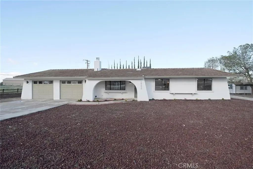 15650 Pohez, Apple Valley