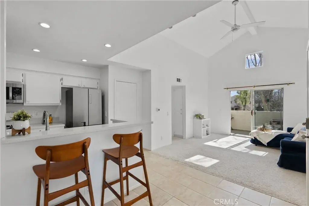 21358 Nandina Lane 204, Newhall