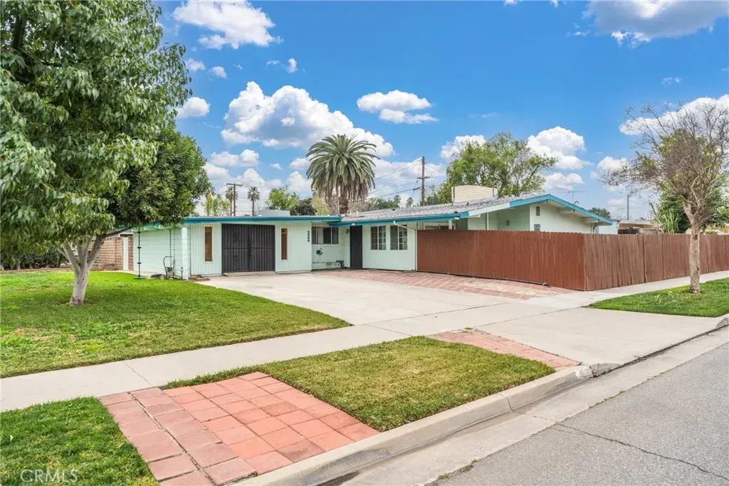 3866 Gates Place, Riverside