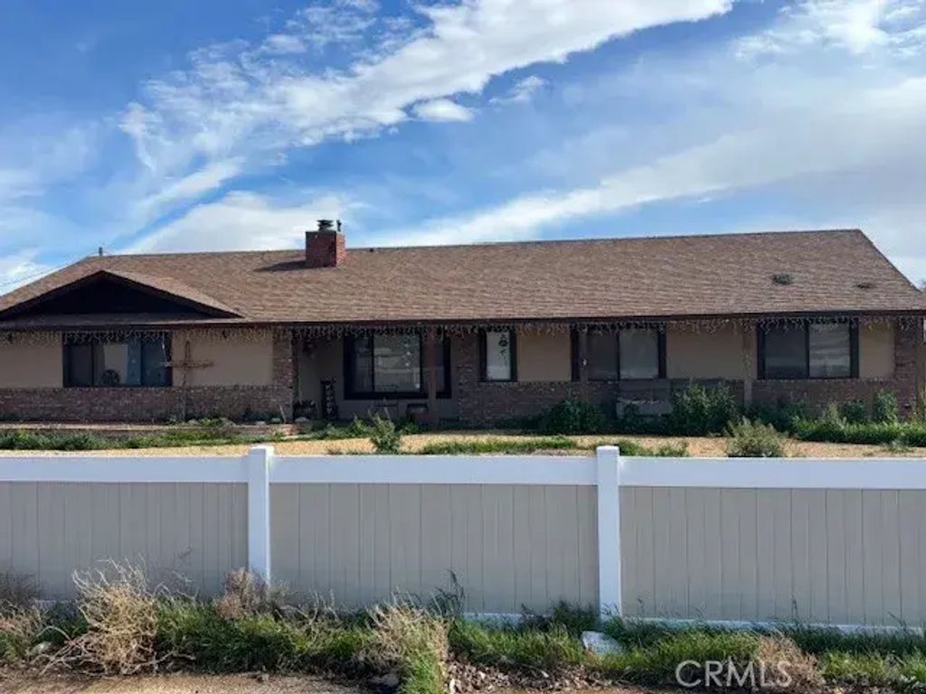 15111 Cheyenne, Apple Valley