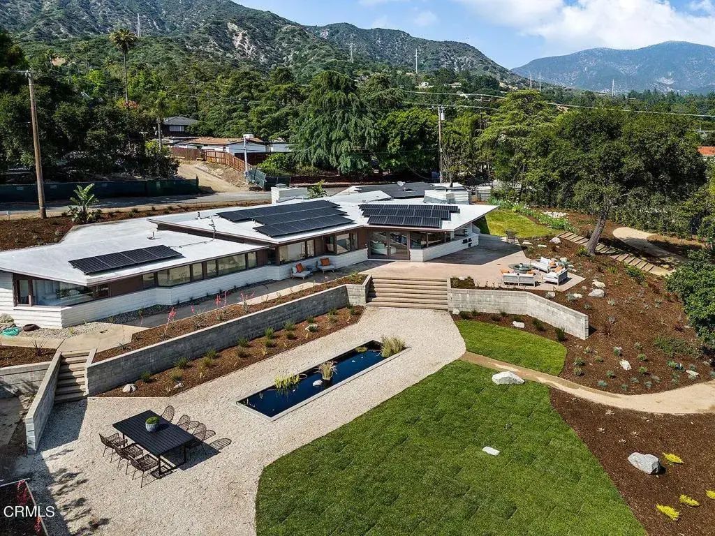 1210 Journeys End Drive, La Canada Flintridge