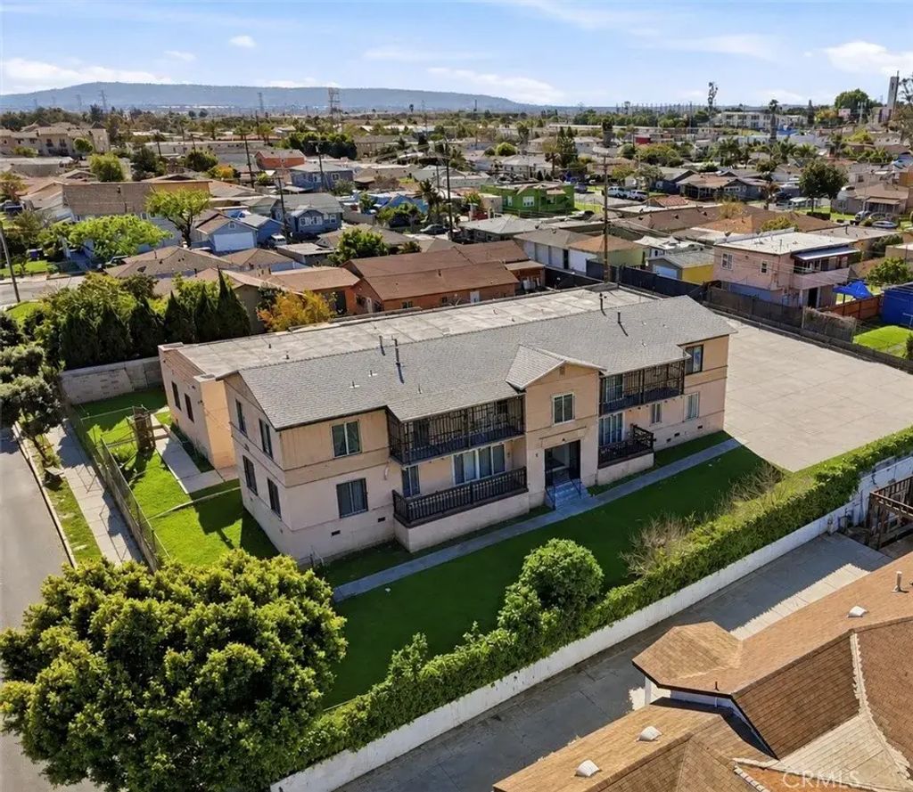 11137 Van Buren, Los Angeles