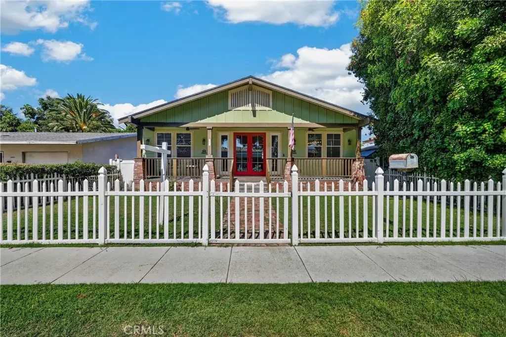 10901 Chestnut Street, Los Alamitos